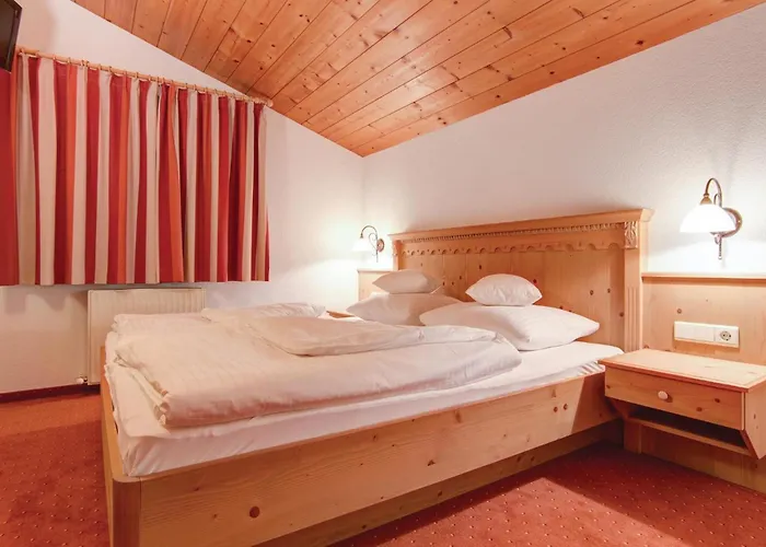 Moderne Sankt Jakob am Arlberg